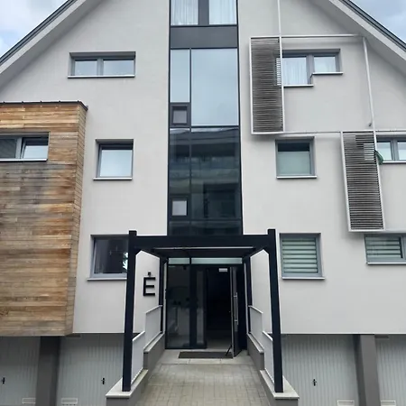 Apartament Z Widokiem Na Jezioro Apartamento *